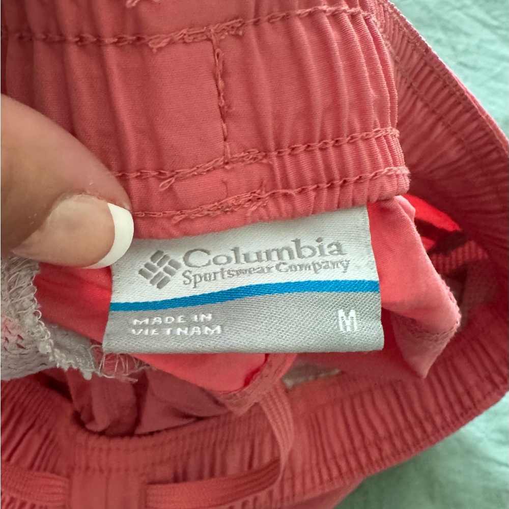 Columbia shorts medium